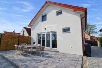 Lipót Családi ház