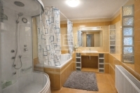 Úrhida Családi ház