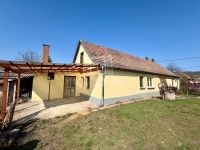 Váchartyán Családi ház