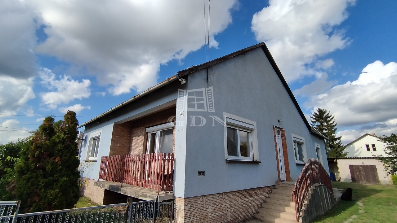 For sale Bőny Family House