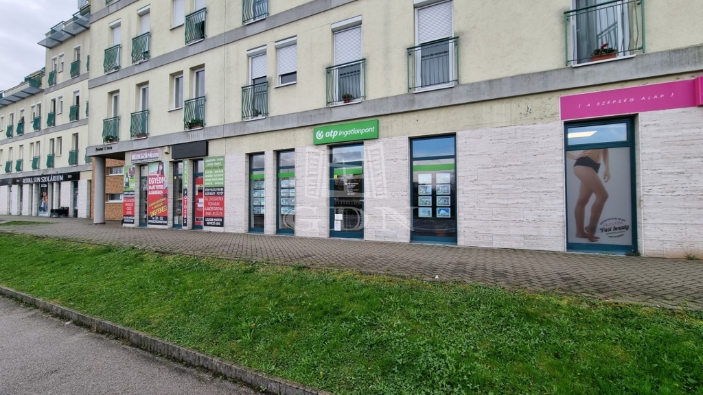 出租 Székesfehérvár 商业用 - 店铺