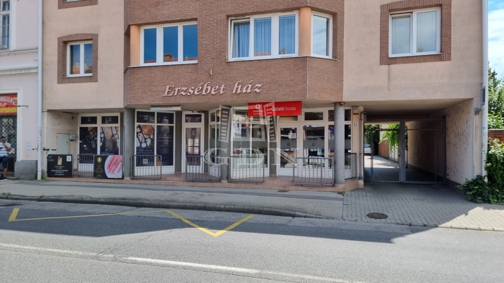 出租 Székesfehérvár 商业用 - 店铺