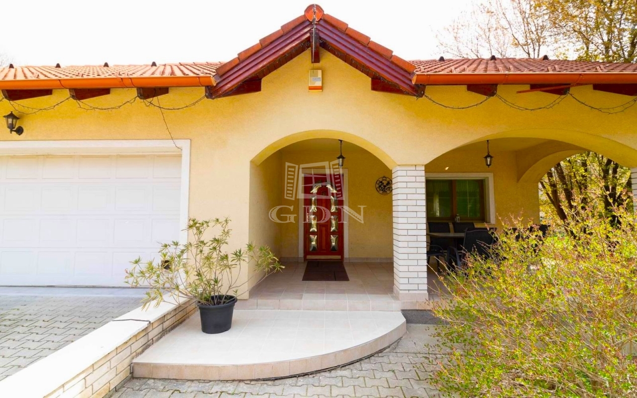 For sale Tordas Family House